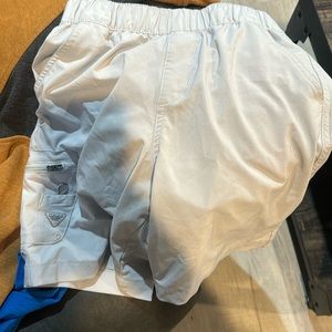 Columbia medium shorts